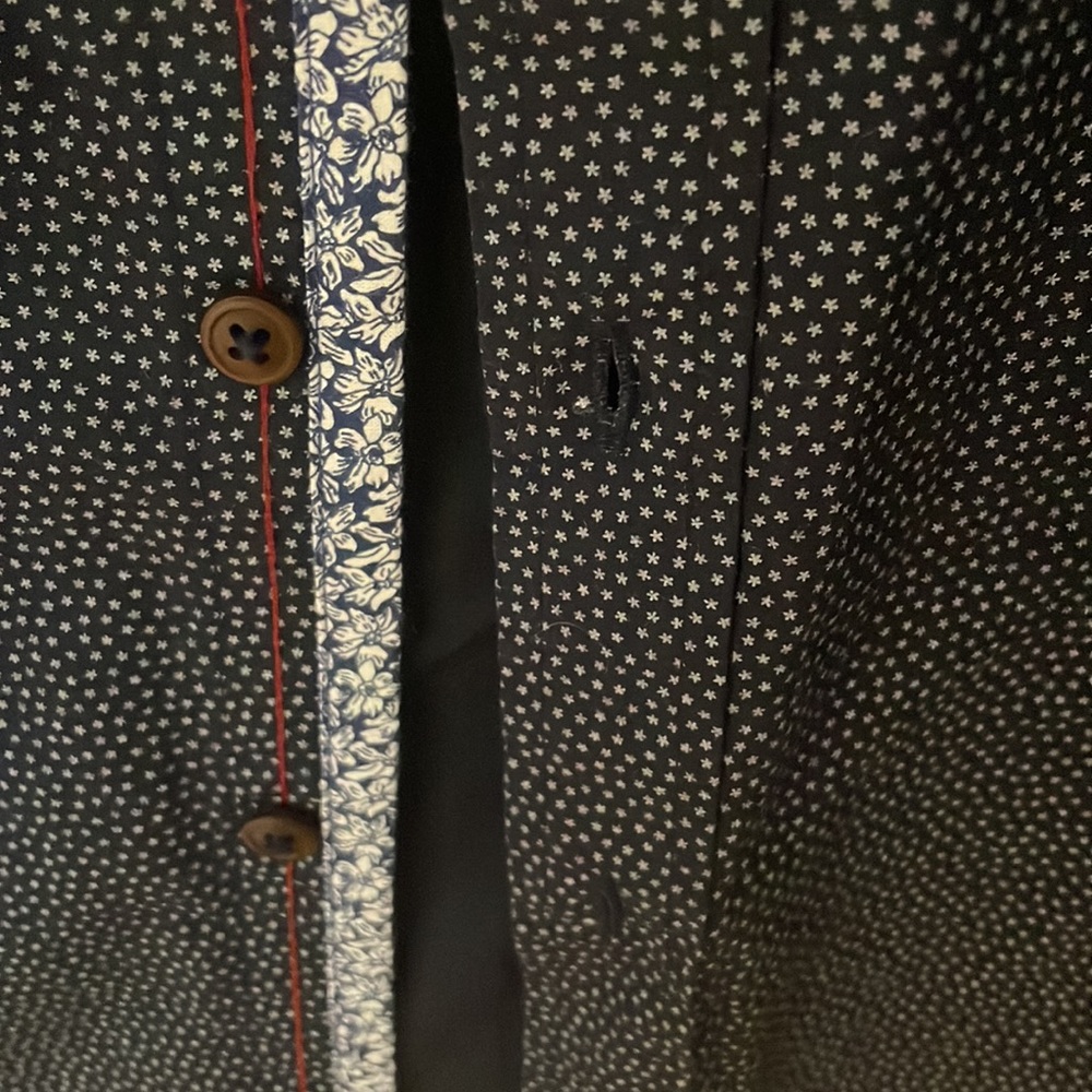 New Men’s long sleeve navy blue shirt with small white design-size small. - Picture 6 of 8
